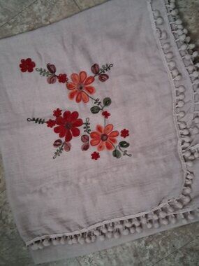 EMROIDERY SCARF/SHAWL/WRAP 66"Lx32"W